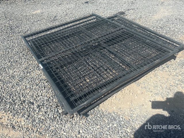 Quantity of (6) 6 ft x 4 ft Corral Livestock panels Fencing