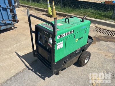 2016 Miller Bobcat 250 NTLP 250 A Mobile Multi-Process を見 Welder - Fueled