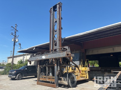 2004 Taylor Machine Works 15000 lb Manipulador de contenedores (Inoperable)