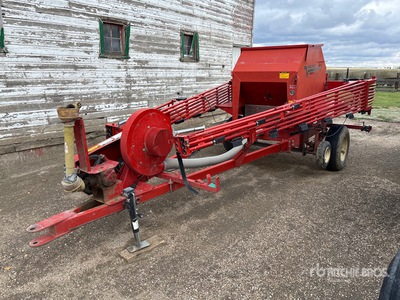 Valmar Airflo 240 40 ft Granular Applicator Attrezzatura agricola varia