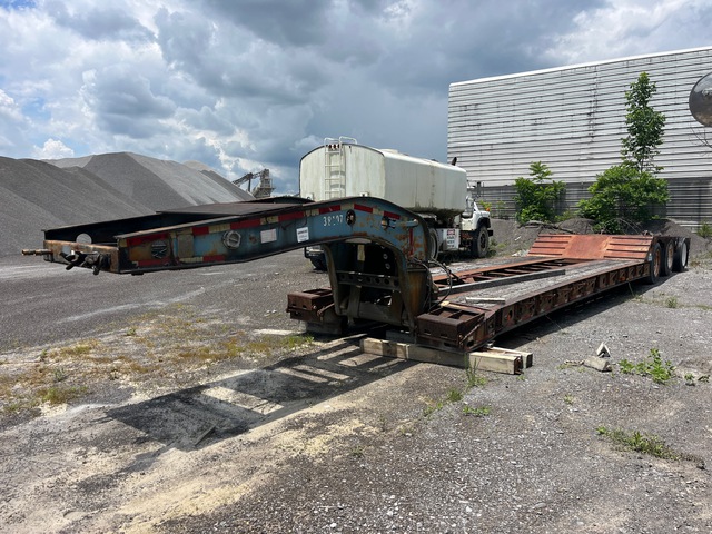 1994 Fontaine Lowboy Trailer