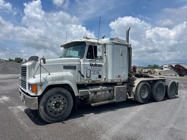 2000 Mack CH613 8x4 Tri/A Sleeper Truck Tractor