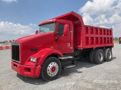 2002 Kenworth T800 6x4 Camion de Volteo / T/A Camión dumper
