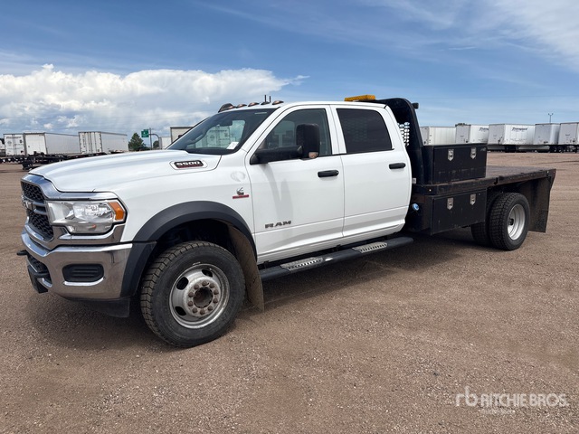 2019 Ram 5500 4x4 Crew Cab Flatbed Truck