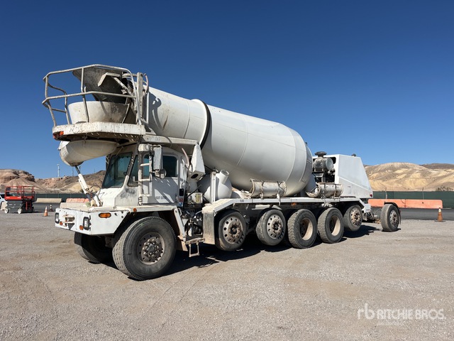 2004 Oshkosh S-2146 14x6 Front Discharge Mixer Truck