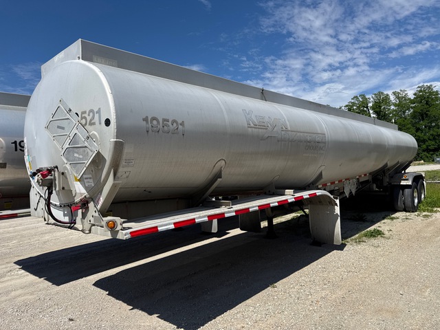 2007 LBT 9200 gal T/A Tanker Trailer