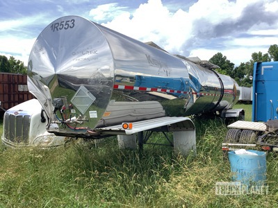 1995 Polar 7000 gal T/A Tanker Trailer