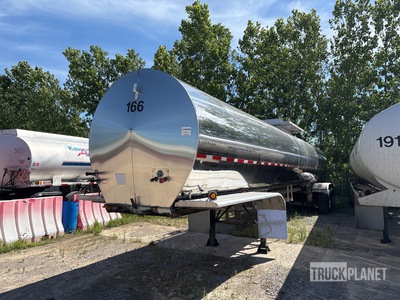 2001 Tremcar 6700 gal T/A Przyczepa cysterna