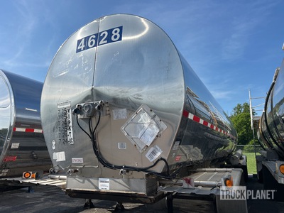 1996 Brenner 7200 gal T/A Trailer cisterna