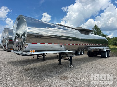 1993 Barbel 7000 gal T/A Tanker Trailer