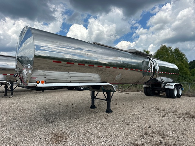 1989 Polar 7000 gal T/A Tanker Trailer 1989 Polar 7000 gal T/A Tanker Trailer