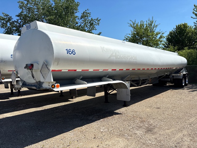 2004 Brenner 9500 gal T/A Tanker Trailer