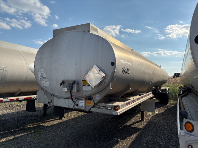 1999 Fruehauf 6500 gal T/A Tanker Trailer