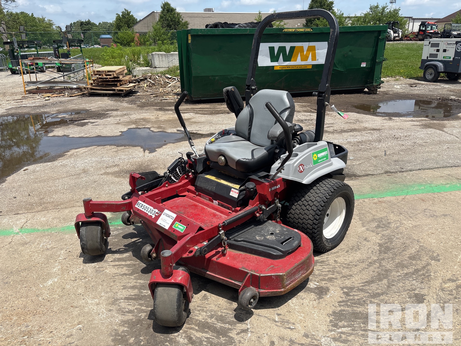 2015 Exmark Lazer Z E-Series Zero-Turn Lawn Mower in Carmel