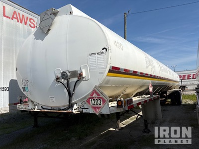 1995 Heil 9500 gal T/A Tanker Trailer