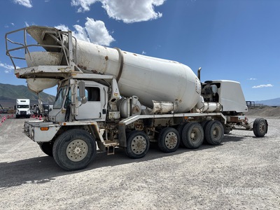 2007 Oshkosh S Series 12x6 Front Discharge Mixer Truck