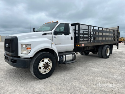 2017 Ford F-750 4x2 Platte vrachtwagen
