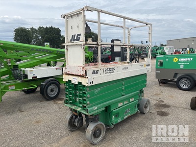 2015 JLG 2632ES Electric Scissor Lift
