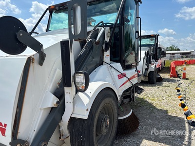 2015 Elgin Pelican Series P Camion barredora