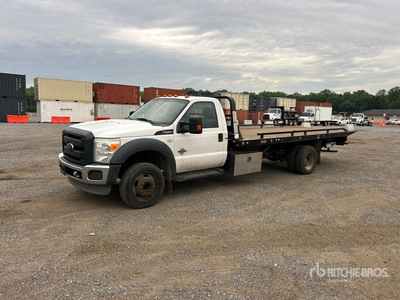 2014 Ford F-550 XL 4x2 Ciężarówka z systemem Rollback