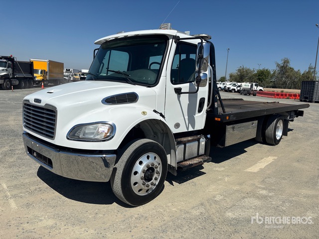 2018 Freightliner M2 106 4x2 Rollback Truck