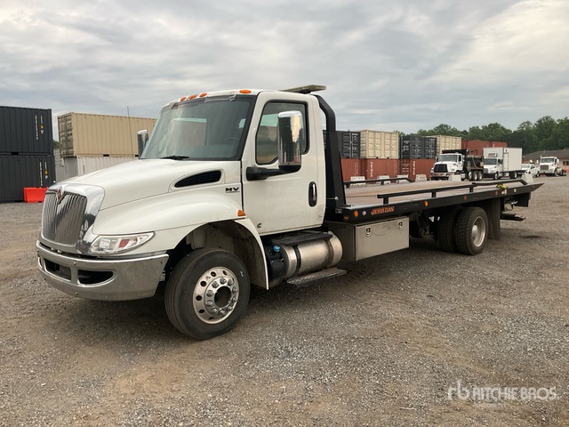 2019 International MV607 4x2 Rollback Truck
