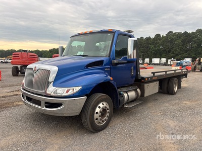 2019 International MV607 4x2 Rollback Truck