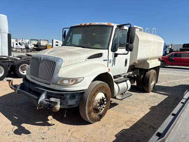 2012 International DuraStar 4400 4x2 Water Truck