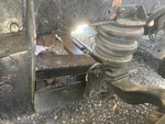 Underbody with Non-Driven Drop Axle (2)