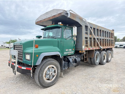 2001 Mack RD600 Wywrotka Tri/A (Glider Kit)