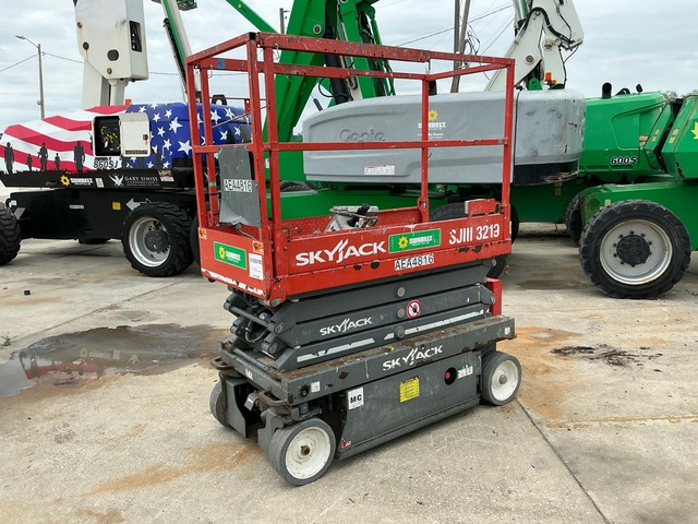 2018 Skyjack SJIII-3219 Electric Scissor Lift