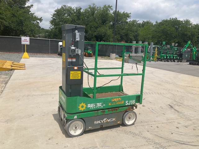 2018 Skyjack SJ16 Vertical Mast Lift