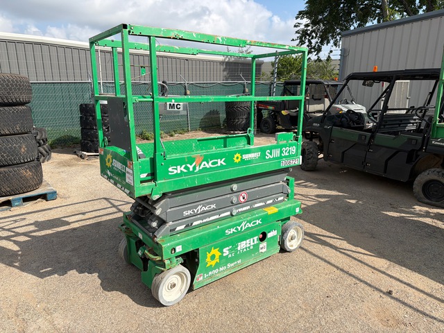 2018 Skyjack SJIII-3219 Scissor Lift