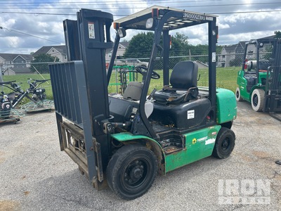 1999 Komatsu FG25T-12 4400 lb Pneumatic Tire Forklift