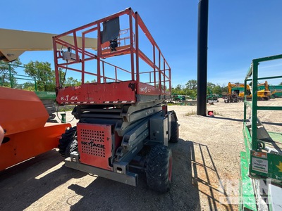 2017 Skyjack SJ8841RT 4x4 Diesel Scissor Lift