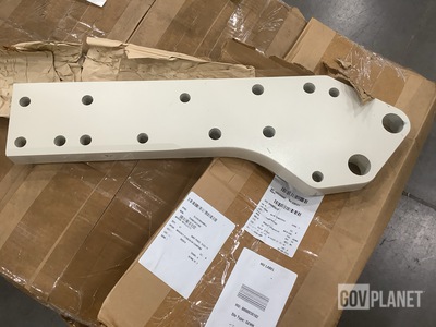 (17) Oshkosh 3789789 Vehicular Components Brackets