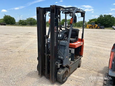Toyota 7FBCU18 2900 lb Cushion Tire رافعة شوكية (Inoperable)