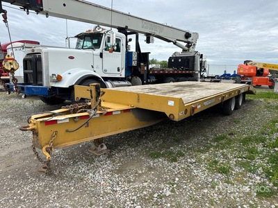 2008 Towmaster 27 ft T/A Equipment Trailer