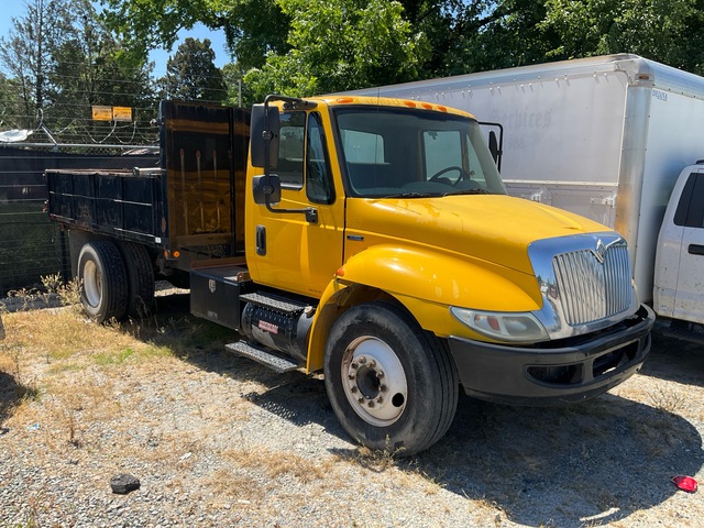 2009 International MA025 4x2 S/A Dump Truck 2009 International MA025 4x2 S/A Dump Truck