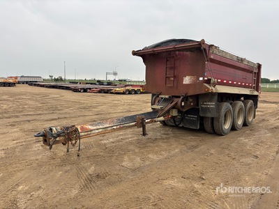 2007 Midland SK3100 17 ft Tri/A Pup End Dump Trailer