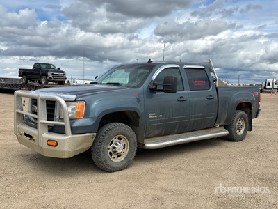 2010 GMC Sierra 2500HD 4x4 Crew Cab Pickup