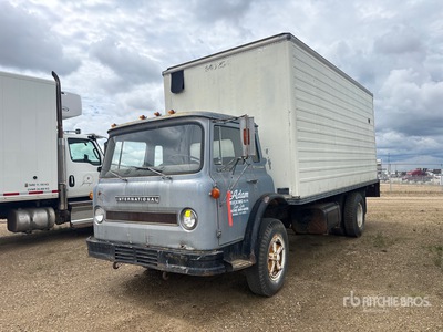 1971 International Cargostar 1710A 4x2 Utility Truck (Inoperable)