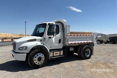 2014 Freightliner M2 106 4x2 Camion à benne basculante S/E
