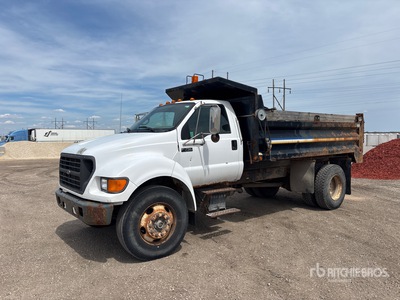 2002 Ford F-750 Super Duty S/A Dump Truck