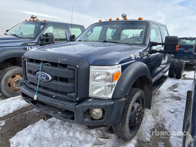 2012 Ford F-550 XL 4x4 Crew Cab Cabine en chassis