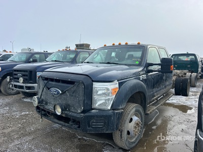 2014 Ford F-550 XL 4x4 Crew Cab Cabine en chassis