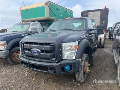 2012 Ford F-550 XL 4x4 Crew Cab Cabine en chassis