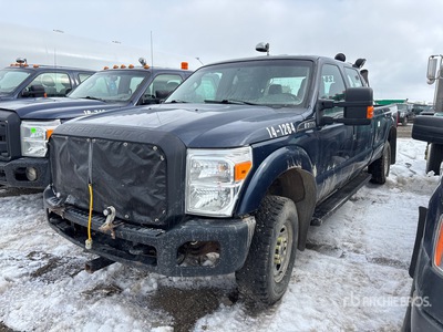 2015 Ford F-350 XL 4x4 Crew Cab Pickup