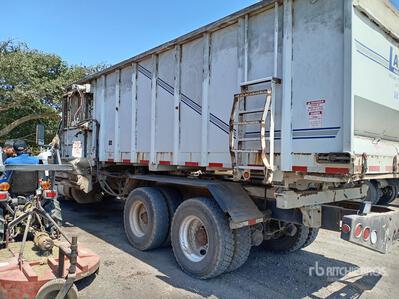 2022 International HV607 6x4 Camion para Ensilaje / Camion de ensilaje