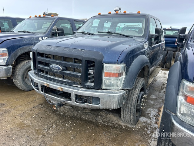 2009 Ford F-550 XL 4x4 Crew Cab Cab and Chassis